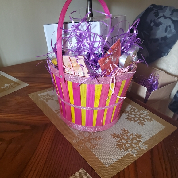 Mother's Day Scentsy Gift Baskets $100 - Picture 4 of 7